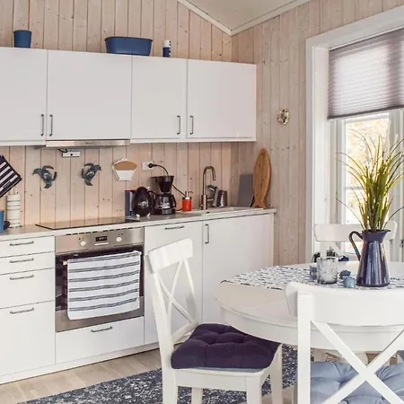 Beautiful In Ytre Enebakk W/ 2 Bedrooms * Omberg